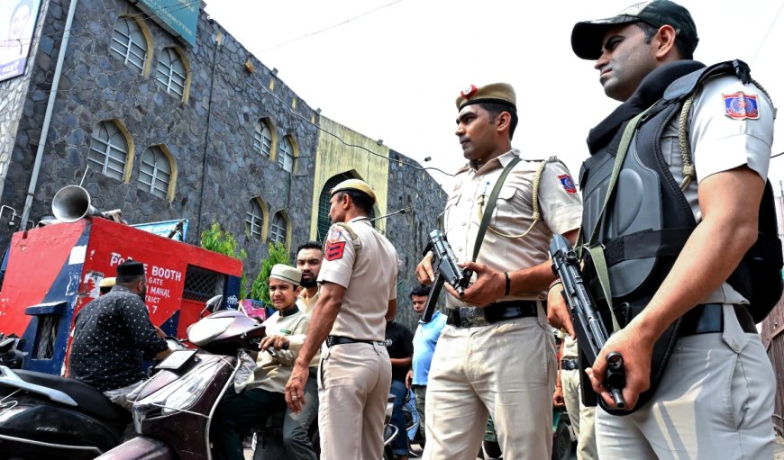 Delhi Crime | दिल्ली के ज्वालापुरी में तीन भाइयों पर चाकुओं से हमला, एक की मौत, दो बुरी तरह घायल