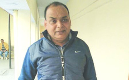 बिग ब्रेकिंग: पीसीएस अफसर डीपी सिंह पर ईडी की छापेमारी, उत्तराखंड से यूपी तक फैली कार्रवाई