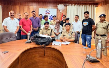 महिलाओं की गिरफ्तारी के साथ आईजी रिद्धिम अग्रवाल के नेतृत्व में 10 करोड़ रुपये से अधिक की ड्रग्स की बरामदगी