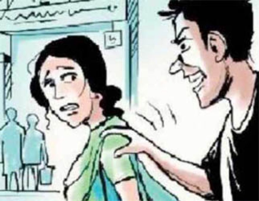 स्कॉर्पियो की एनओसी और अपने बेटे की हाईस्कूल की मार्क्सशीट लेने गई महिला के साथ जबरदस्ती की कोशिश