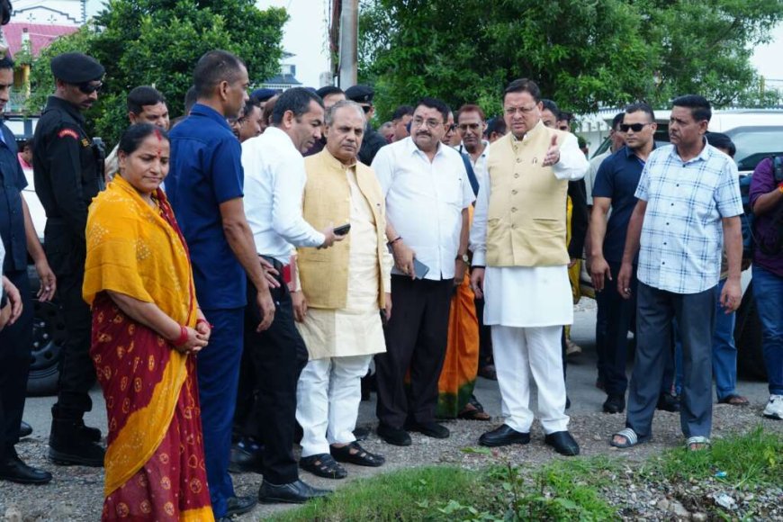देहरादून: मुख्यमंत्री धामी ने अतिवृष्टि प्रभावित क्षेत्रों का निरीक्षण किया, स्थानीय समस्याओं का सुना हाल
