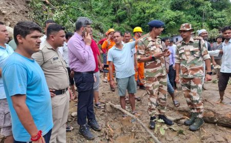 चमोली थराली आपदा: युद्धस्तर पर राहत कार्य, CM धामी ने हालात पर रखी नजर