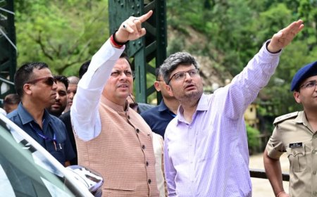 मुख्यमंत्री ने थराली में आपदा प्रभावित क्षेत्र का दौरा किया, राहत कार्यों में तेजी लाने के दिए निर्देश