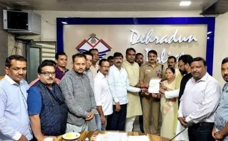 उत्तराखंड में सोशल मीडिया पर फैलाई जा रही झूठी अफवाहों पर कड़ा शिकंजा, सीएम परिवर्तन की अफवाहों पर मुकदमा दर्ज