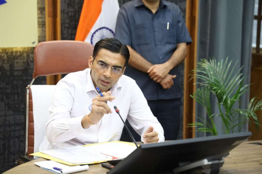 देहरादून: पिता का आकस्मिक निधन; पढाई पर संकट ,जिला प्रशासन ने थामा रिहान का हाथ