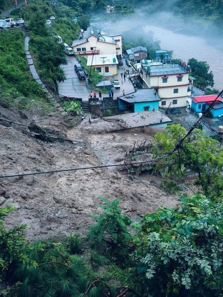 उत्तराखंड के थराली में भारी बारिश से आई आफत, चमोली में कई घर क्षतिग्रस्त