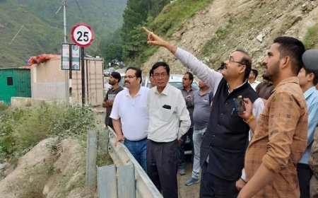 अल्मोड़ा: लापरवाही करने वाले अधिकारियों और कर्मचारियों के खिलाफ कड़ी कार्रवाई की जाएगी