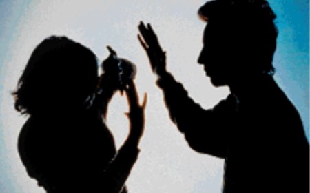 हरिद्वार में महिला कर्मी पर छेड़छाड़ और जातिसूचक टिप्पणी का गंभीर मामला