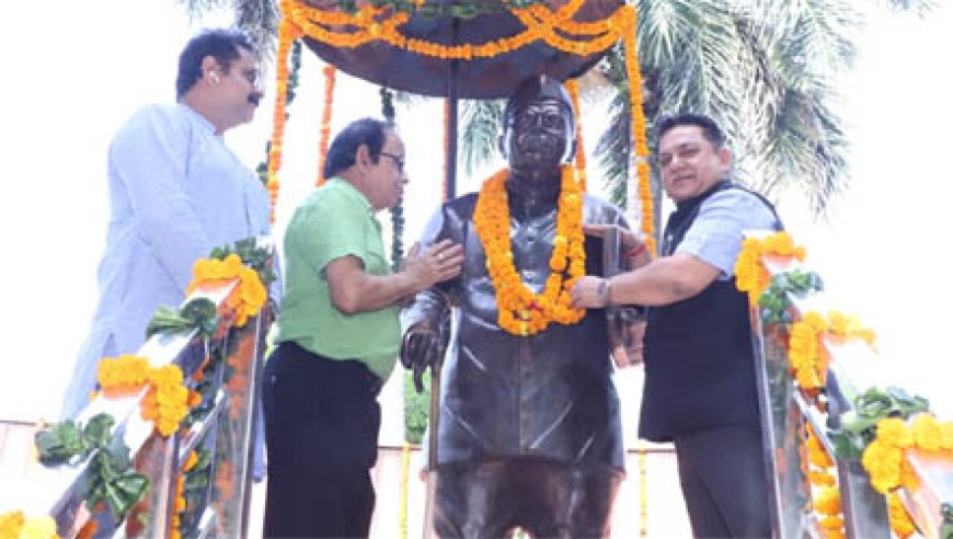 काशीपुर: धूमधाम से पंत जयंती मनाई गई, मेयर के जिंदाबाद नारों से कांग्रेस नेता असहज हुए