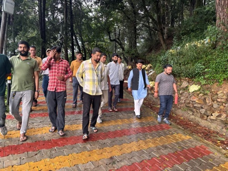 अल्मोड़ा में सड़क निर्माण की गुणवत्ता की जांच, विधायक और महापौर ने बढ़ाई चिंताओं की बात