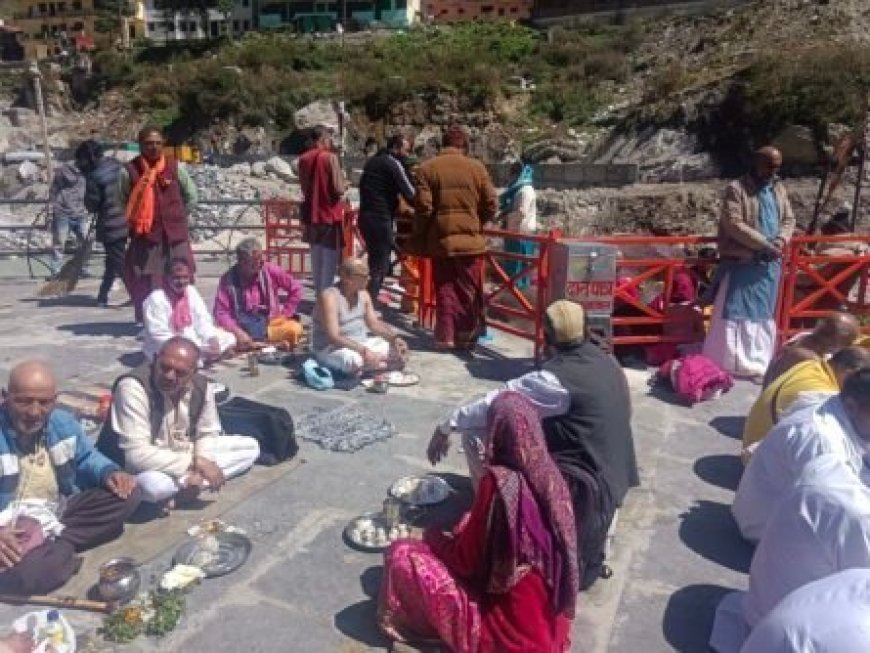 श्री बदरीनाथ धाम में सर्व पितृ आमावस्या: श्राद्ध पक्ष का समापन हुआ