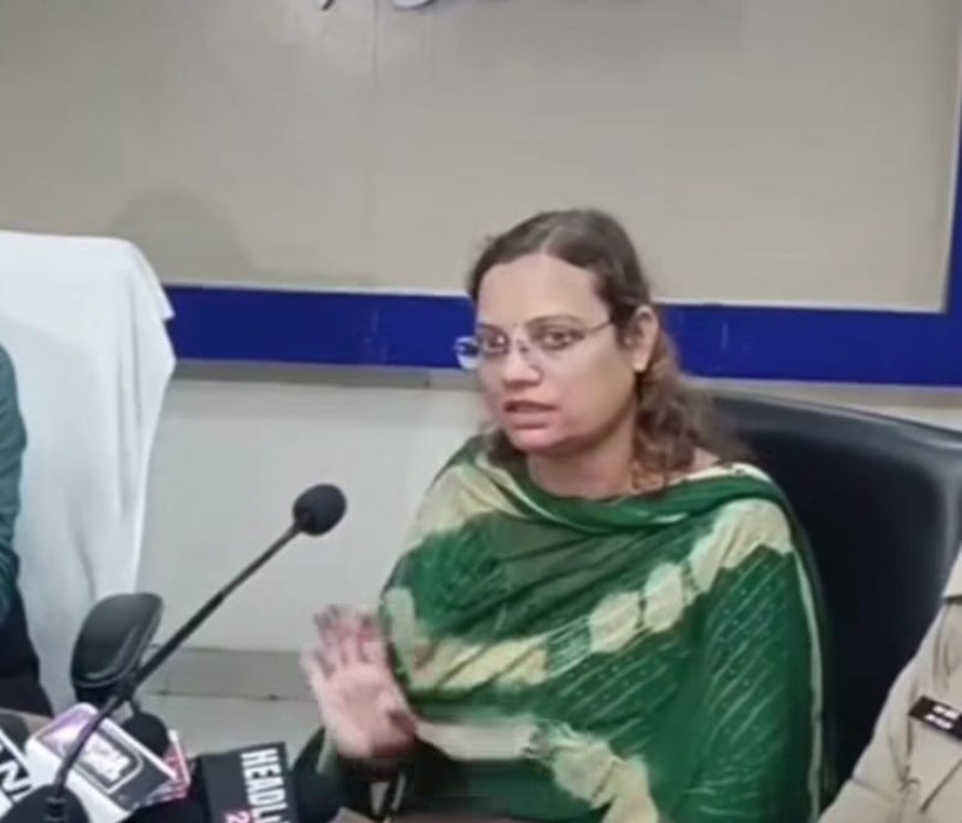 बिग ब्रेकिंग: उत्तराखंड में पेपर लीक प्रकरण, प्रोफेसर सुमन और दो महिलाओं की गिरफ्तारी, खालिद फरार