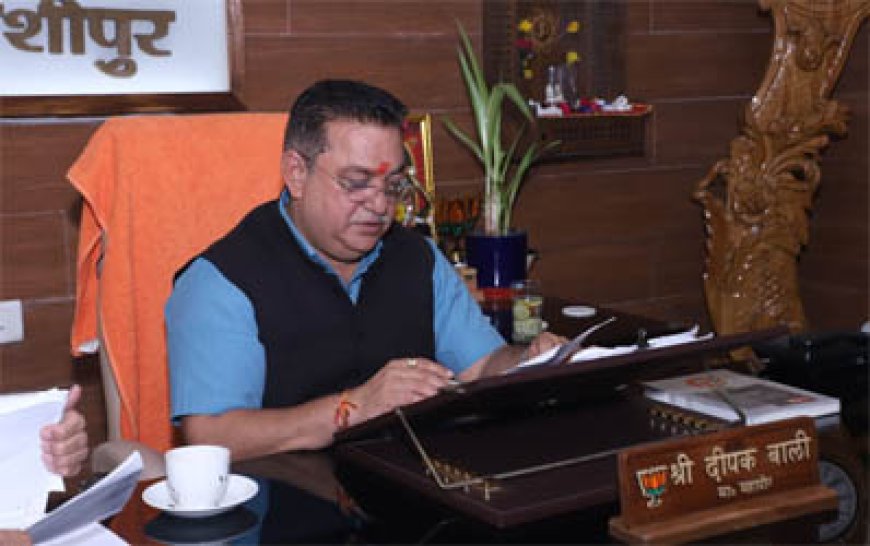 देश का प्रतिनिधित्व करने मेयर दीपक बाली पहुंचे दुबई
