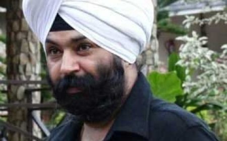 बिल्डर के सुसाइड नोट में सबकुछ लिखने के बाद भी सुबूत नहीं, पुलिस ने लगा दी एफआर