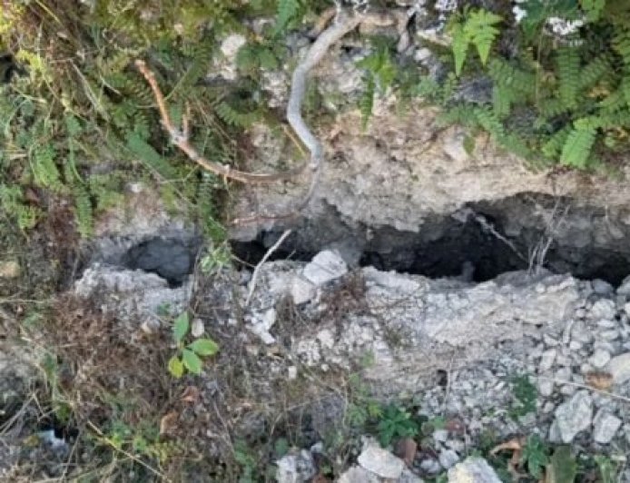 उत्तराखंड : घरों के नीचे 1 मीटर तक गहरी दरारें, मंडरा रहा बड़ा ख़तरा