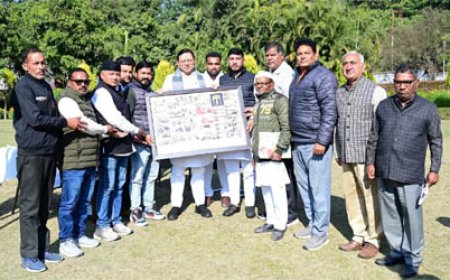 पूछड़ी में निवासरत लोगों के घरों को न रखा जाये अवैध अतिक्रमण की श्रेणी में