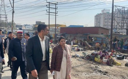 देहरादून: शहर की सफाई व्यवस्था देखने निकले डीएम ,अधिकारियों को निर्देश सड़क किनारे न दिखे कूड़े का ढेर