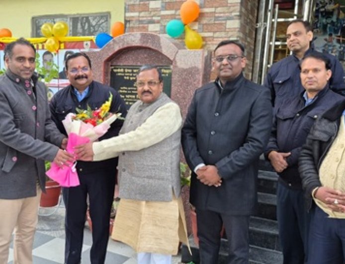 नैनीताल: SSP डॉ. मंजुनाथ टी.सी. ने मेधावी छात्रों को किया पुरस्कृत