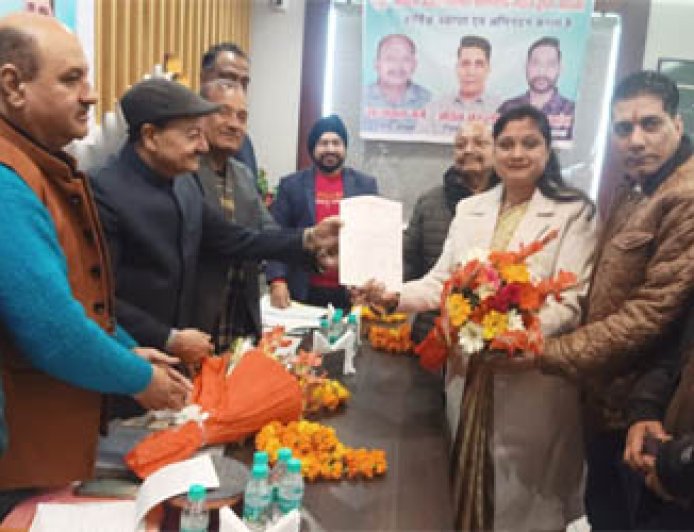 प्रियंका अग्रवाल बनीं व्यापार मंडल महिला मोर्चे की जिलाध्यक्ष