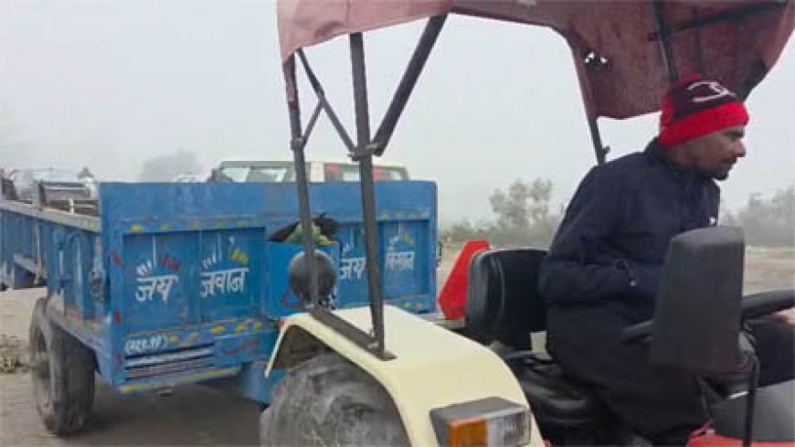 हिमाकत का खामियाजा : सरवरखेड़ा से कूड़ा लाकर ढेला में फैंकने वाली ट्रेक्टर ट्रॉली जब्त