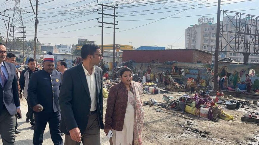 देहरादून: शहर की सफाई व्यवस्था देखने निकले डीएम ,अधिकारियों को निर्देश सड़क किनारे न दिखे कूड़े का ढेर