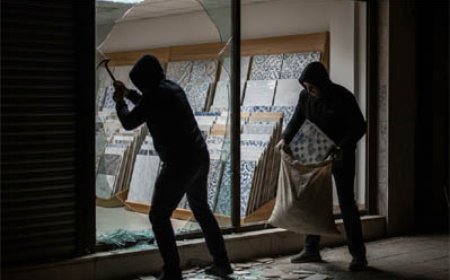 काशीपुर : रामनगर रोड पर द टाइल गैलरी में चोरी