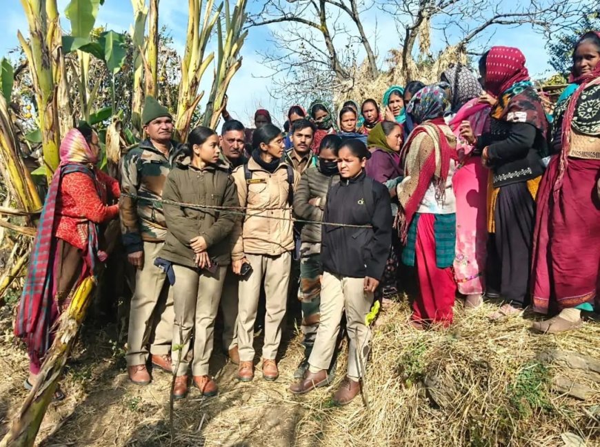 वन कर्मियों को रस्सियों से बांधा, 02 घंटे तक बनाया बंधक