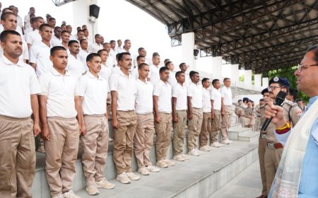 देहरादून: मुख्यमंत्री पुष्कर सिंह धामी ने पुलिस कांस्टेबल प्रशिक्षण कार्यक्रम को संबोधित किया