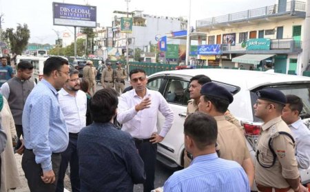 प्रधानमंत्री मोदी के देहरादून दौरे की तैयारी जोरों पर, डीएम ने निरीक्षण किया