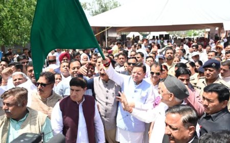 उत्तराखण्ड में चारधाम यात्रा की शुरुआत, बसों को किया रवाना