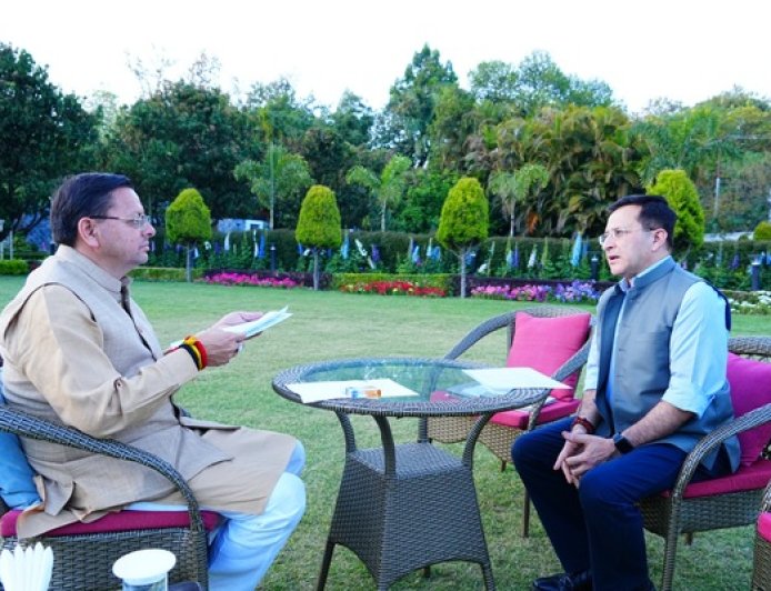 उत्तराखंड पुलिस को मिला 'राष्ट्रपति पुलिस कलर', सीएम धामी ने इसे बताया ऐतिहासिक पल