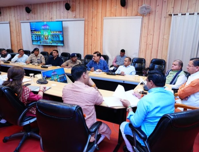 दिल्ली-देहरादून इकोनॉमिक कॉरिडोर का शुभारम्भ: प्रधानमंत्री का ऐतिहासिक कार्यक्रम, CM धामी ने की उच्चस्तरीय बैठक