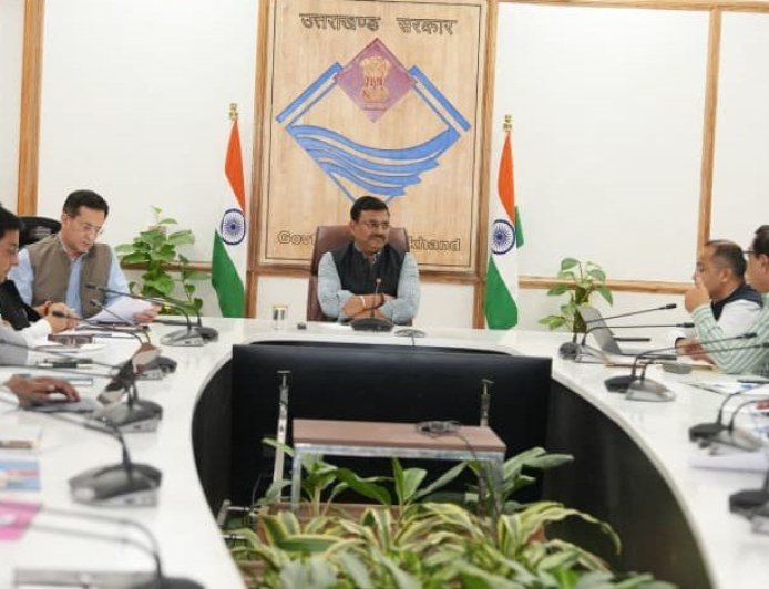 चारधाम यात्रा 2026: मुख्य सचिव ने अधिकारियों के साथ बैठक कर तैयारियों की जानकारी ली