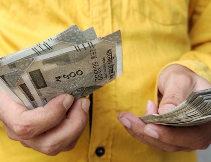 हल्द्वानी: सतर्कता विभाग की बड़ी कार्रवाई, उद्यान निरीक्षक रंगे हाथों रिश्वत लेते हुए गिरफ्तार