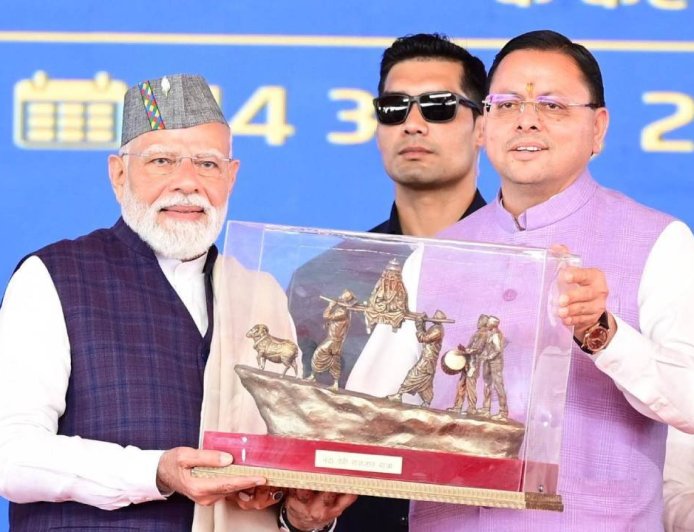 प्रधानमंत्री मोदी की पर्यटकों को अपील: पहाड़ पर सफाई का ध्यान रखें