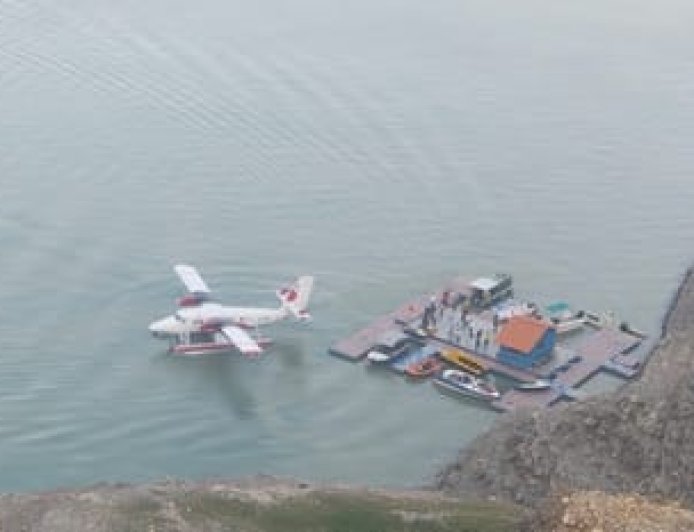 टिहरी झील में सी-प्लेन की सफल लैंडिंग: पर्यटन में आएगा बड़ा बदलाव