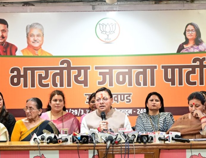 सीएम धामी ने नारी शक्ति वंदन अधिनियम पर विपक्ष को दिया जवाब, महिला अधिकारों में बाधक बनेगा कोई नहीं