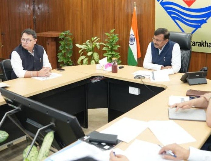 Dehradun: राज्य में विद्युत आपूर्ति की स्थिति पर उच्चस्तरीय बैठक, मुख्य सचिव ने उठाए ठोस कदम