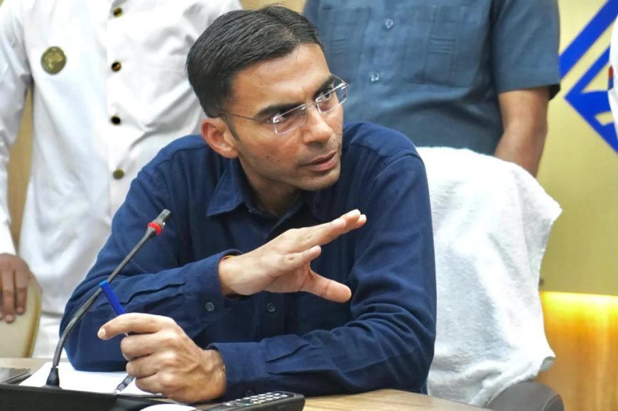 डीएम सविन बंसल की पहल: 82 वर्षीय दिव्यांग का पानी बिल माफ और 212 शिकायतों का समाधान