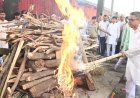 हरिद्वार: पूर्व मुख्यमंत्री मेजर जनरल भुवन चंद्र खंडूड़ी की अंतिम यात्रा में उमड़ा जनसैलाब, खड़खड़ी श्मशान घाट में राजकीय सम्मान के साथ अंतिम संस्कार