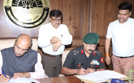 कानपुर: डी-कोड और सिख लाइट इन्फैंट्री रेजिमेंटल ट्रेनिंग सेंटर के बीच महत्वपूर्ण एमओयू, कुलपति प्रोफेसर विनय कुमार पाठक ने कहा- यह समझौता शिक्षा एवं राष्ट्र निर्माण में मील का पत्थर है