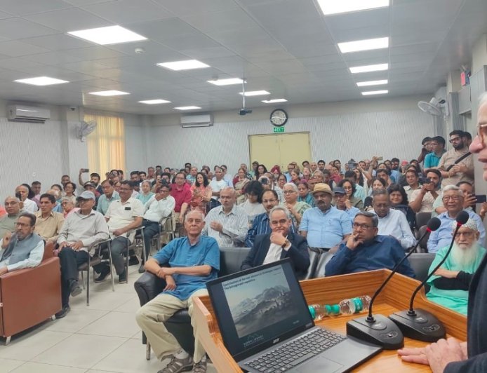 हिमालय के ऐतिहासिक चित्रों की प्रदर्शनी का भव्य उद्घाटन