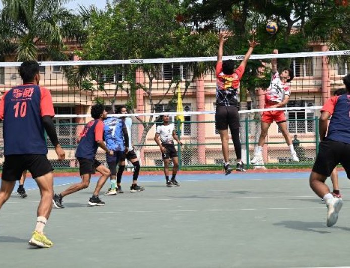 स्वामी राम हिमालयन विश्वविद्यालय में वॉलीबॉल टूर्नामेंट का सफल समापन