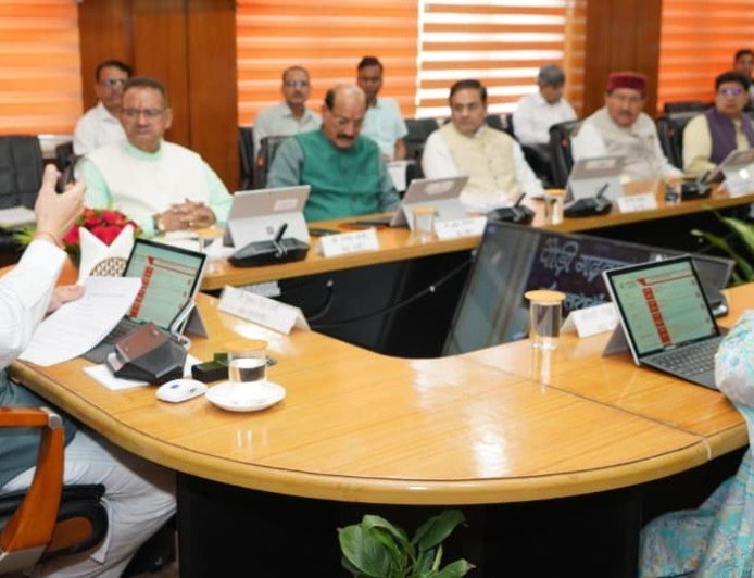 उत्तराखंडः धामी सरकार का अहम निर्णय, ऊर्जा और ईंधन की बचत के लिए नए उपाय, वर्क फ्रॉम होम लागू