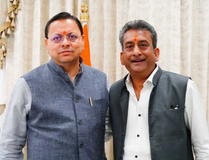 हेमंत पांडे की मुख्यमंत्री धामी से मुलाकात, उत्तराखंड की संस्कृति और फिल्म पर हुई सार्थक चर्चा