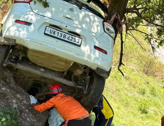 उत्तराखंड: हादसे में तीन लोगों की दुखद मृत्यु, पांच घायल