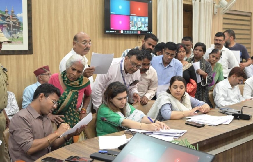 विधवा मां और उसकी बेटी से मिले धोखे की कहानी: बहू-बेटे की प्रताड़ना का अवलोकन