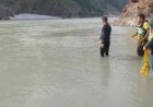 दिल्ली के युवा दंपती की गंगा में स्नान करते समय लापता होने की घटना, एसडीआरएफ का चल रहा है सर्च अभियान