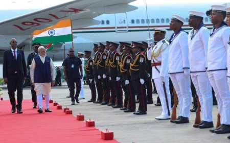 प्रधानमंत्री नरेंद्र मोदी की सेशेल्स यात्रा: स्वतंत्रता दिवस पर विशेष आमंत्रण और भव्य स्वागत
