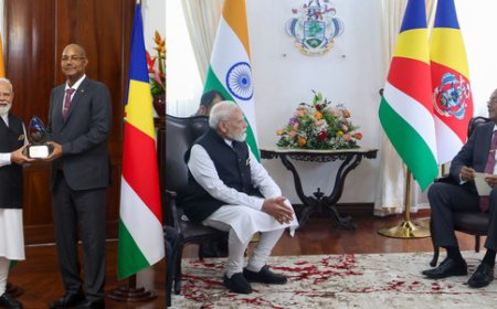 प्रधानमंत्री मोदी को सेशेल्स द्वारा ‘गार्डियन ऑफ द ब्लू होराइजन’ सम्मान से सम्मानित